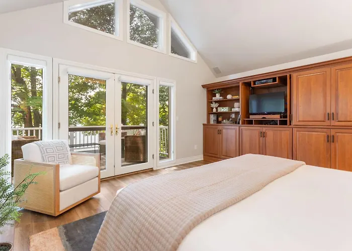 Hummingbird Beach House-Family Friendly